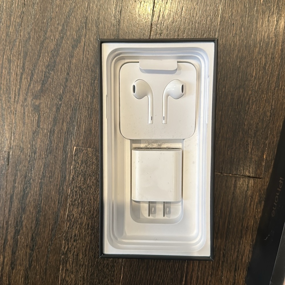 iPhone 11 Pro Max - Picture 5 of 6